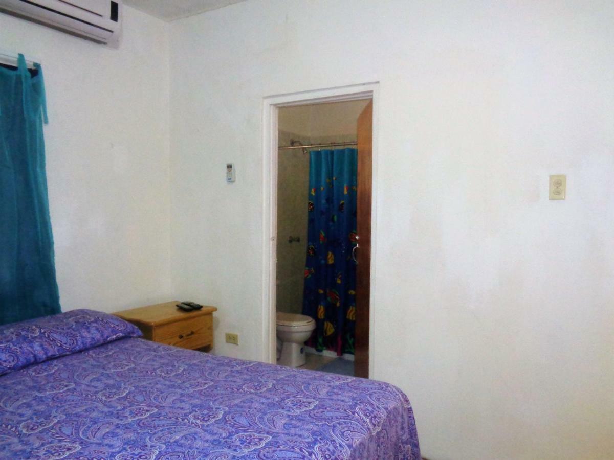Yard Style Hotel Kingston Quarto foto